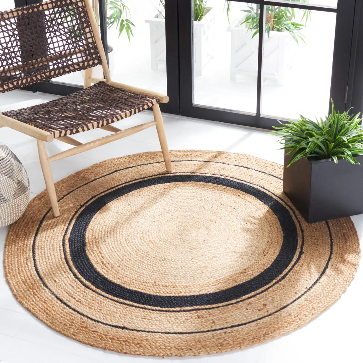 Safavieh Natural Fiber 5'-0" x 5'-0" Rug in Black / Natural