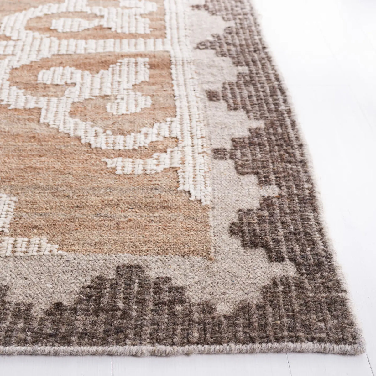 Safavieh Kenya 4'-0" x 6'-0" Rug in Brown / Charcoal
