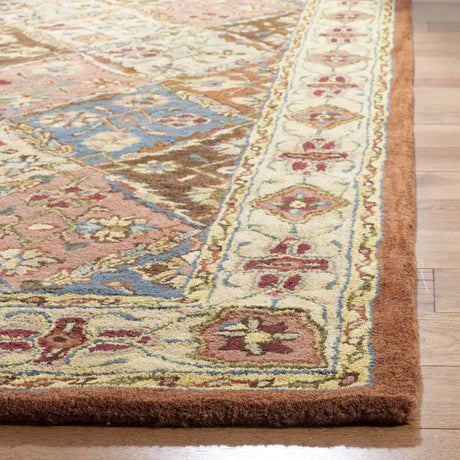 Safavieh Heritage 4'-0" x 6'-0" Rug in Beige / Beige