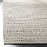 Safavieh Montauk 5'-0" x 8'-0" Rug in Ivory / Grey