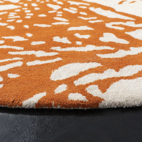 Safavieh Bella 5'-0" x 5'-0" Rug in Beige / Terracotta