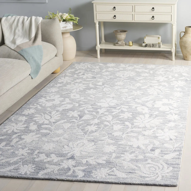 Safavieh Metro 4'-0" x 6'-0" Rug in Grey / Ivory