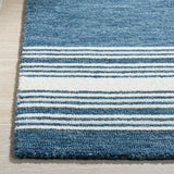 Safavieh Metro 4'-0" x 6'-0" Rug in Blue / Ivory