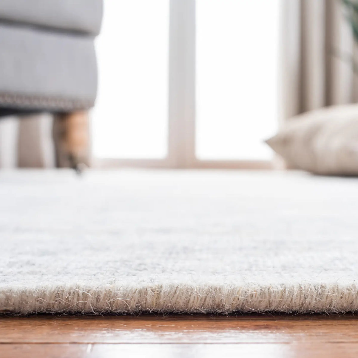 Safavieh Restoration Vintage 4'-0" x 6'-0" Rug in Grey / Ivory