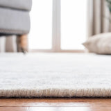 Safavieh Restoration Vintage 4'-0" x 6'-0" Rug in Grey / Ivory