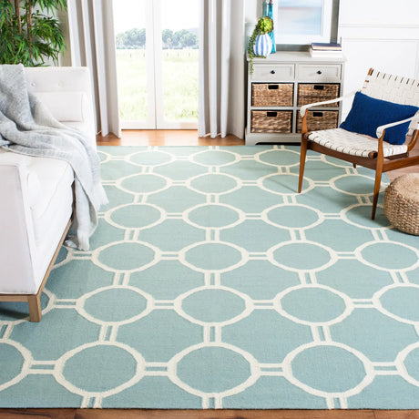 Safavieh Dhurries 6'-0" x 9'-0" Rug in Light Blue / Ivory