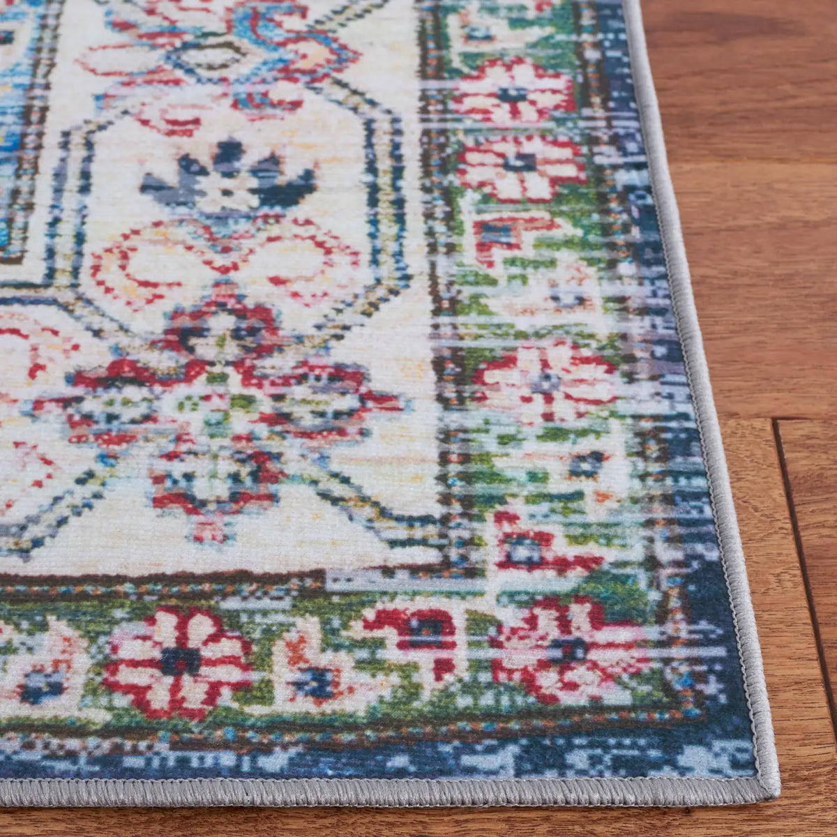 Safavieh Tucson 4'-0" x 6'-0" Rug in Navy / Beige