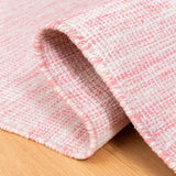 Safavieh Montauk 4'-0" x 6'-0" Rug in Pink / Fuchsia