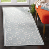 Safavieh Dhurries 2'-6" x 7'-0" Rug in Blue / Ivory