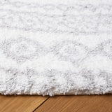 Safavieh Berber Shag 7'-0" x 7'-0" Rug in Ivory / Grey