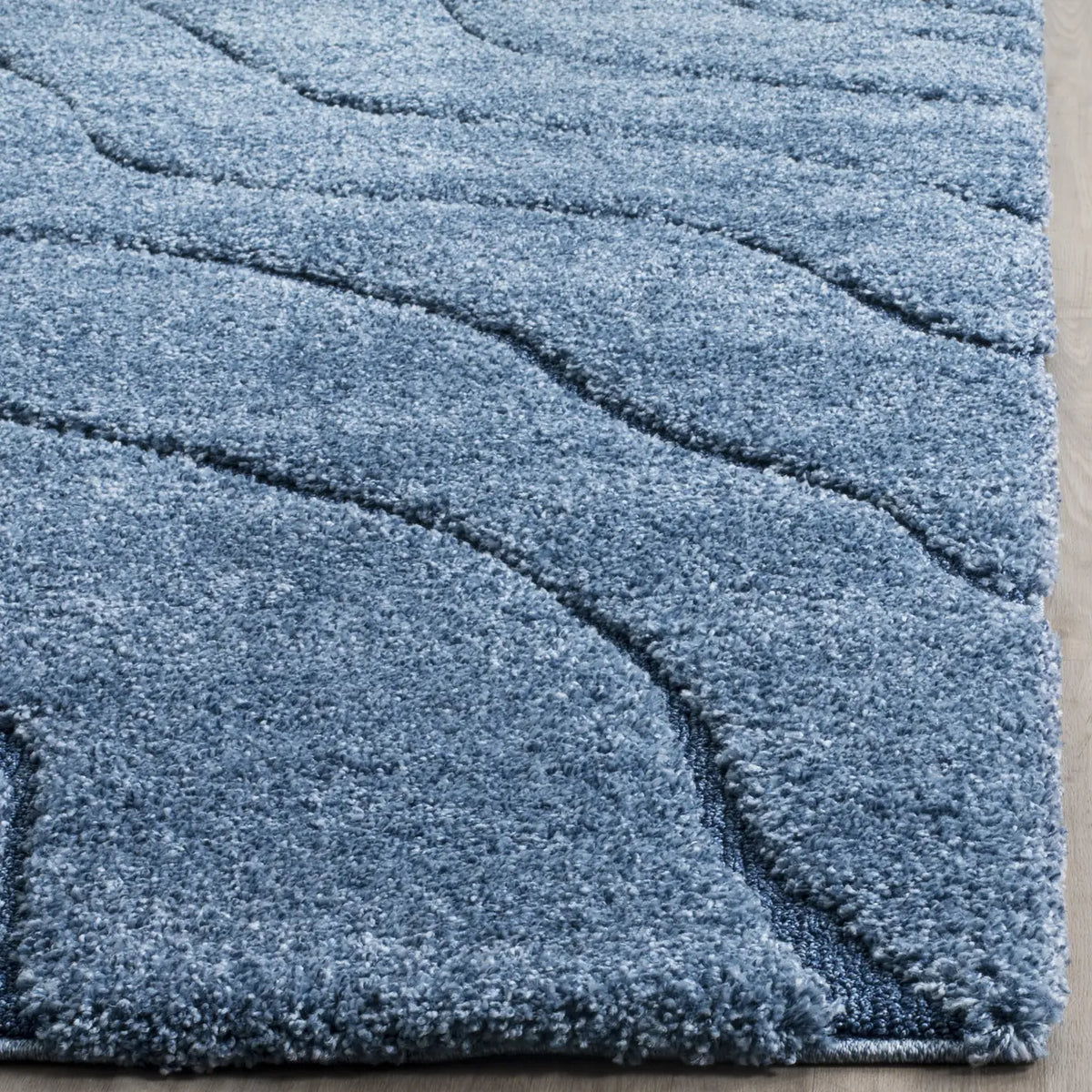 Safavieh Florida Shag 5'-3" x 7'-6" Rug in Light Blue / Blue