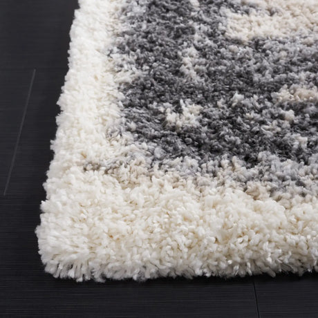 Safavieh Fontana Shag  800 4'-0" x 6'-0" Rug in Ivory / Grey