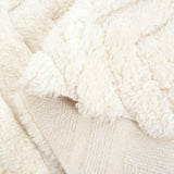 Safavieh Casablanca 4'-0" x 6'-0" Rug in Ivory