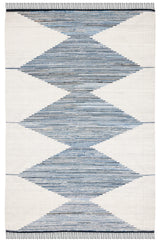 Safavieh Kilim 4'-0" x 6'-0" Rug in Ivory / Blue