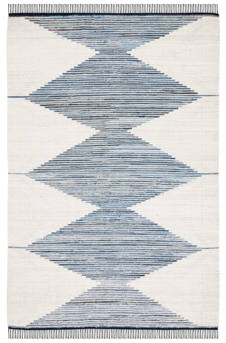 Safavieh Kilim 4'-0" x 6'-0" Rug in Ivory / Blue