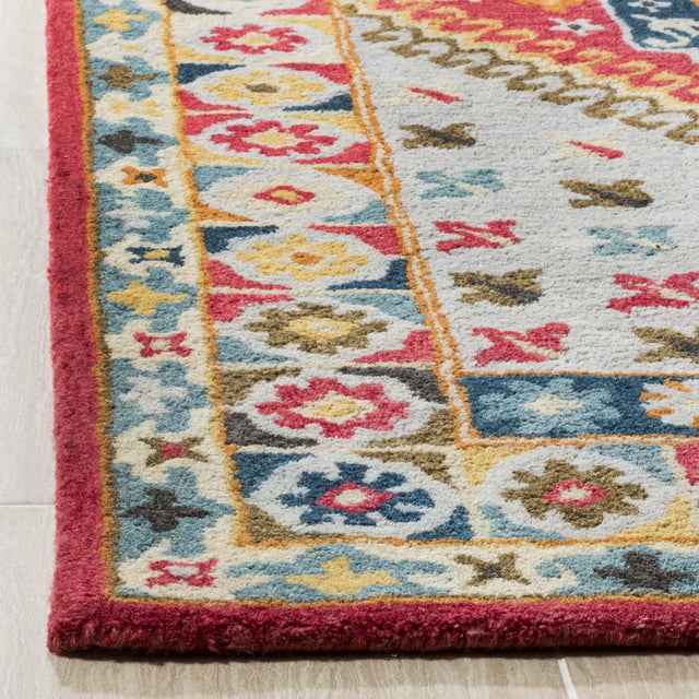 Safavieh Heritage 5'-0" x 8'-0" Rug in Grey / Red