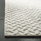 Safavieh Natura 5'-0" x 8'-0" Rug in Grey / Ivory