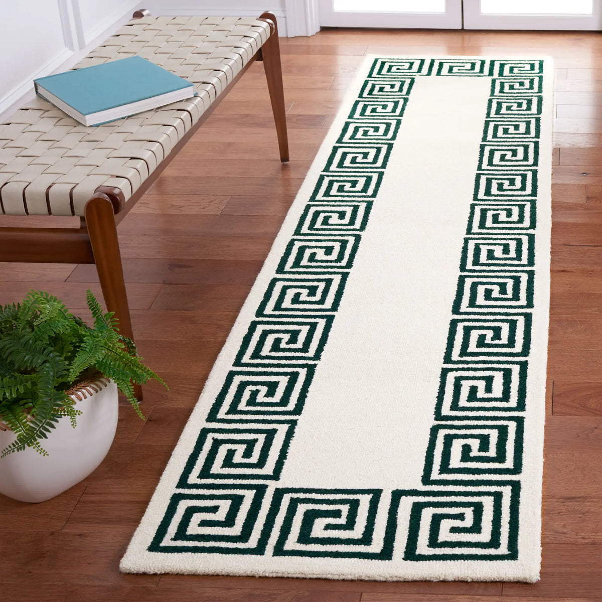 Safavieh Metro 2'-3" x 9'-0" Rug in Ivory / Green