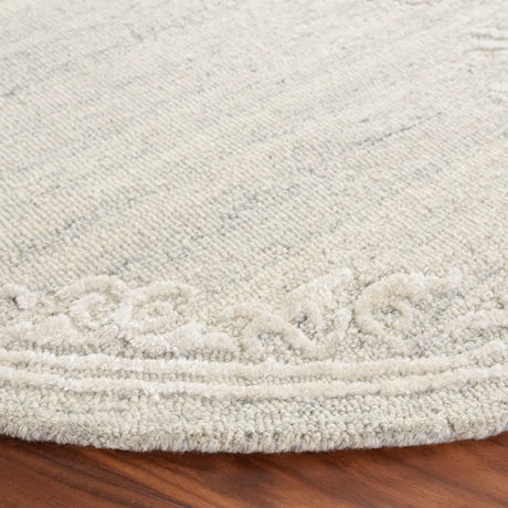 Safavieh Glamour 6'-0" x 6'-0" Rug in Silver / Ivory