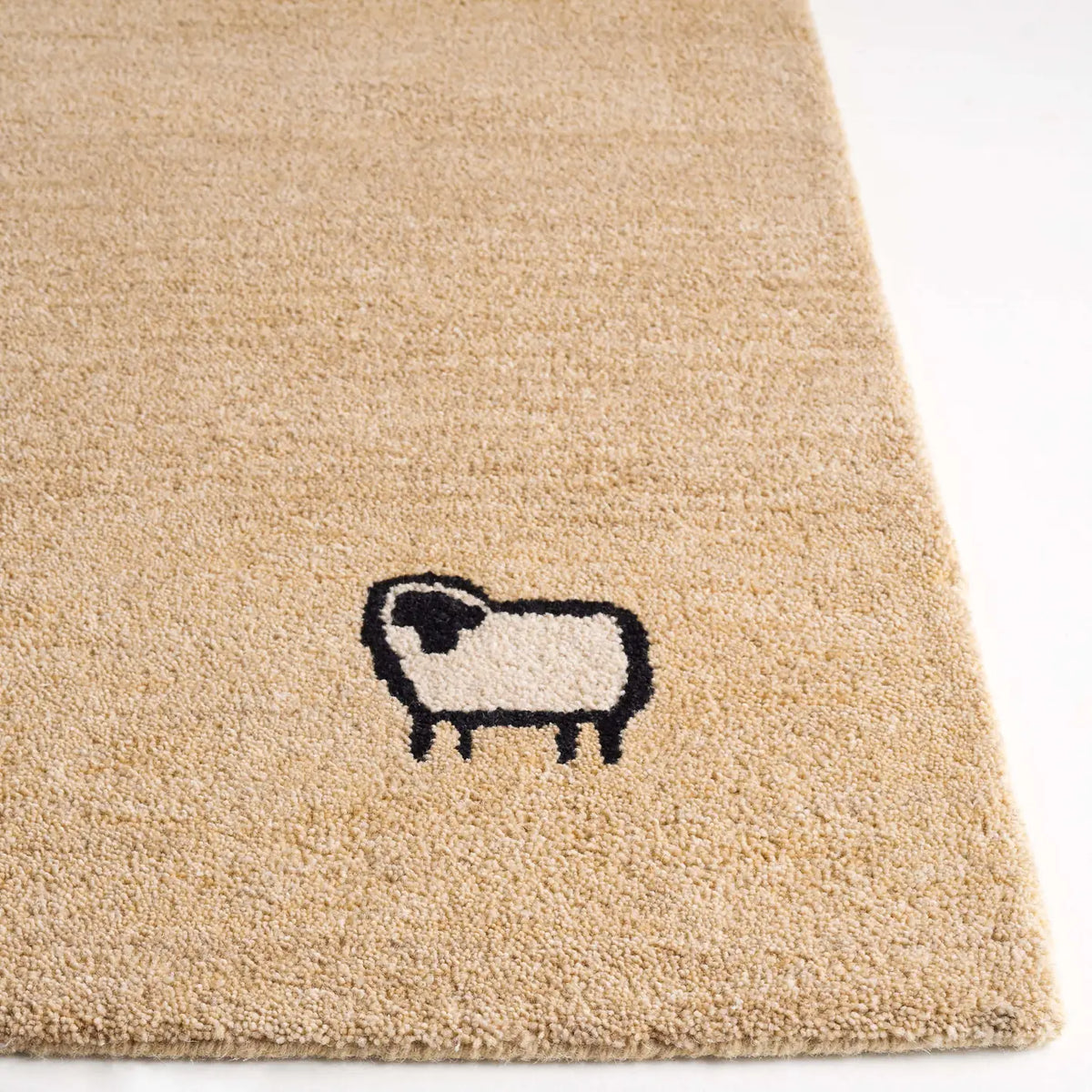 Safavieh Himalaya 4'-0" x 6'-0" Rug in Beige