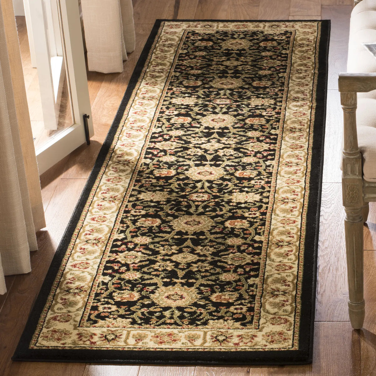 Safavieh Lyndhurst 2'-3" x 10'-0" Rug in Black / Ivory