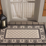 Safavieh Courtyard 2'-0" x 3'-7" Rug in Sand / Black