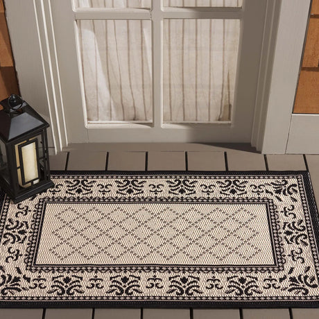 Safavieh Courtyard 2'-0" x 3'-7" Rug in Sand / Black