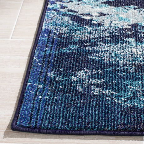 Safavieh Madison 4'-0" x 6'-0" Rug in Navy / Ivory