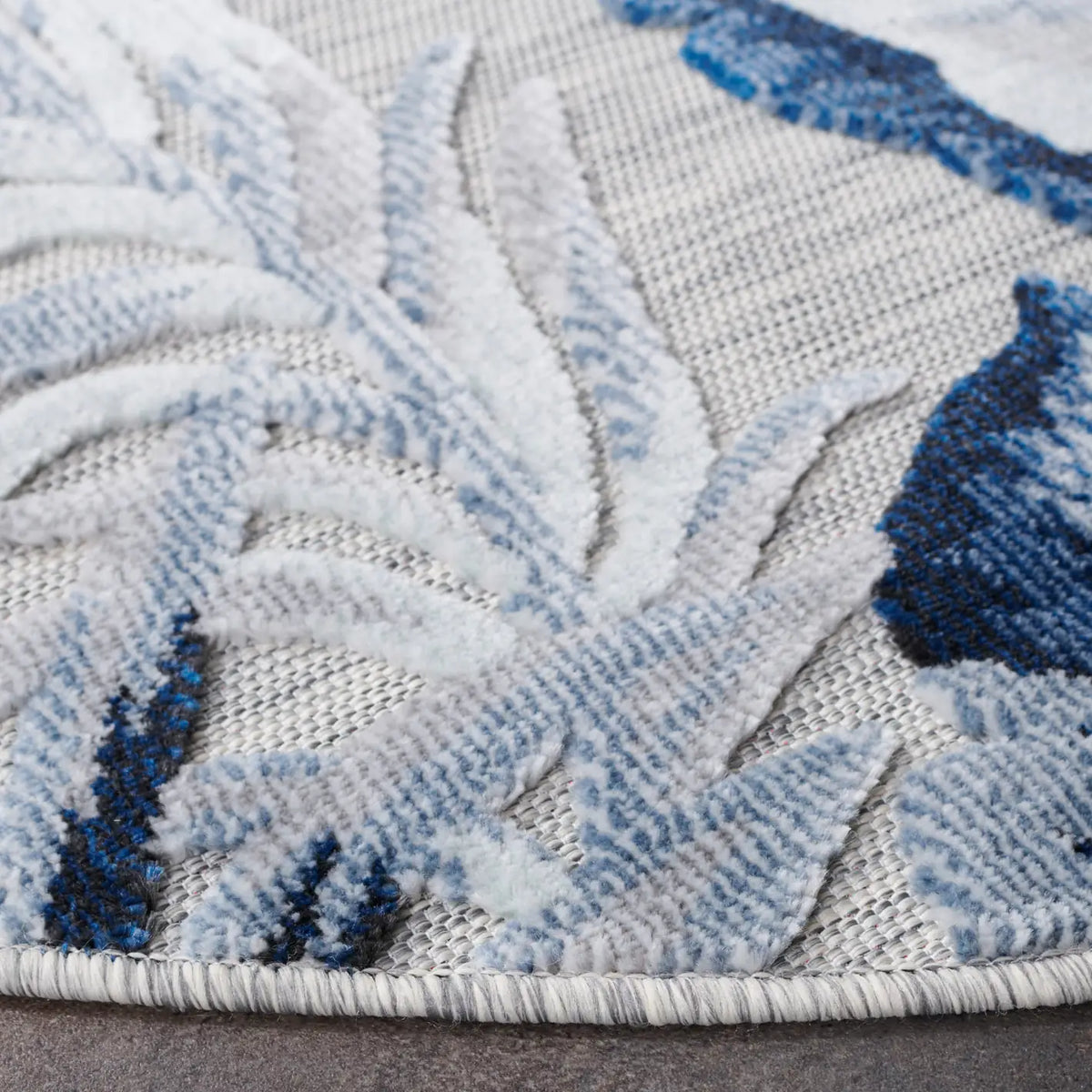 Safavieh Cabana 6'-5" x 6'-5" Rug in Grey / Navy