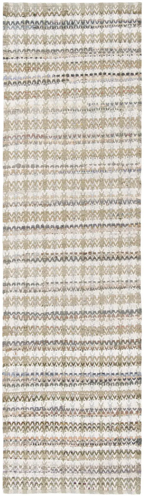 Safavieh Montauk 2'-3" x 8'-0" Rug in Beige / Multi