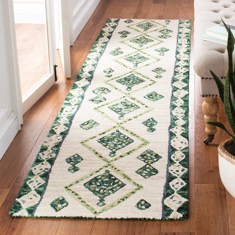 Safavieh Aspen 2'-3" x 9'-0" Rug in Green / Ivory