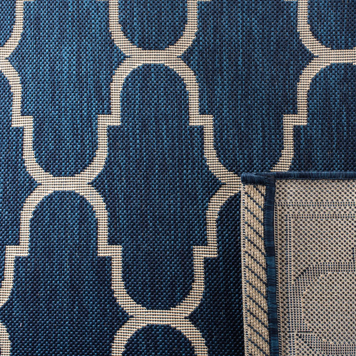 Safavieh Courtyard 5'-3" x 7'-7" Rug in Navy / Beige
