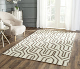 Safavieh Dhurries 4'-0" x 6'-0" Rug in Grey / Multi