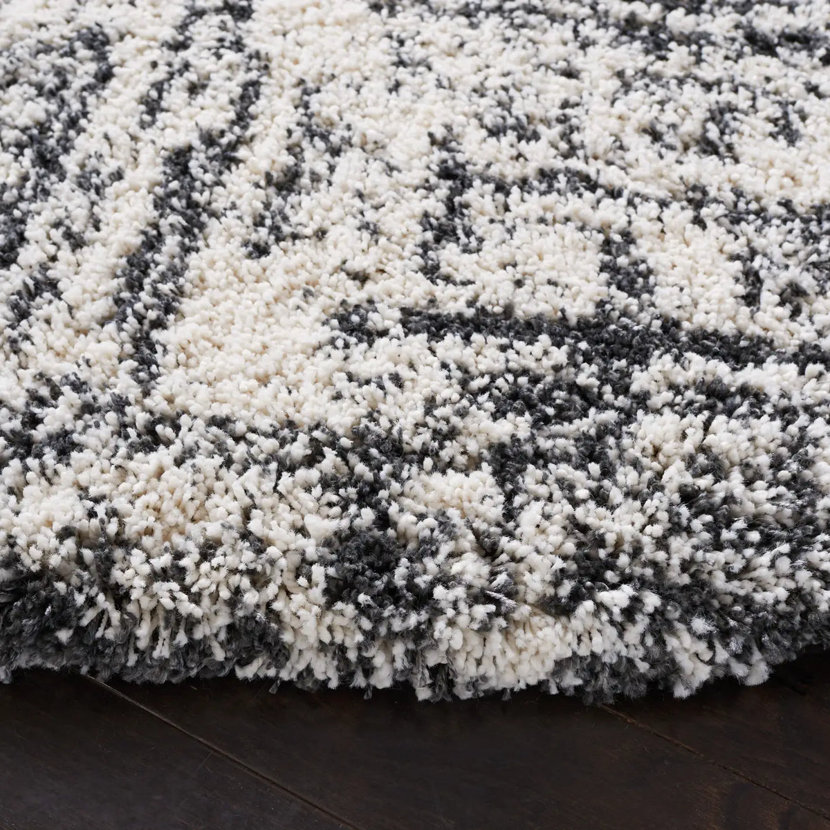 Safavieh Hudson Shag 7'-0" x 7'-0" Rug in Ivory / Dark Grey