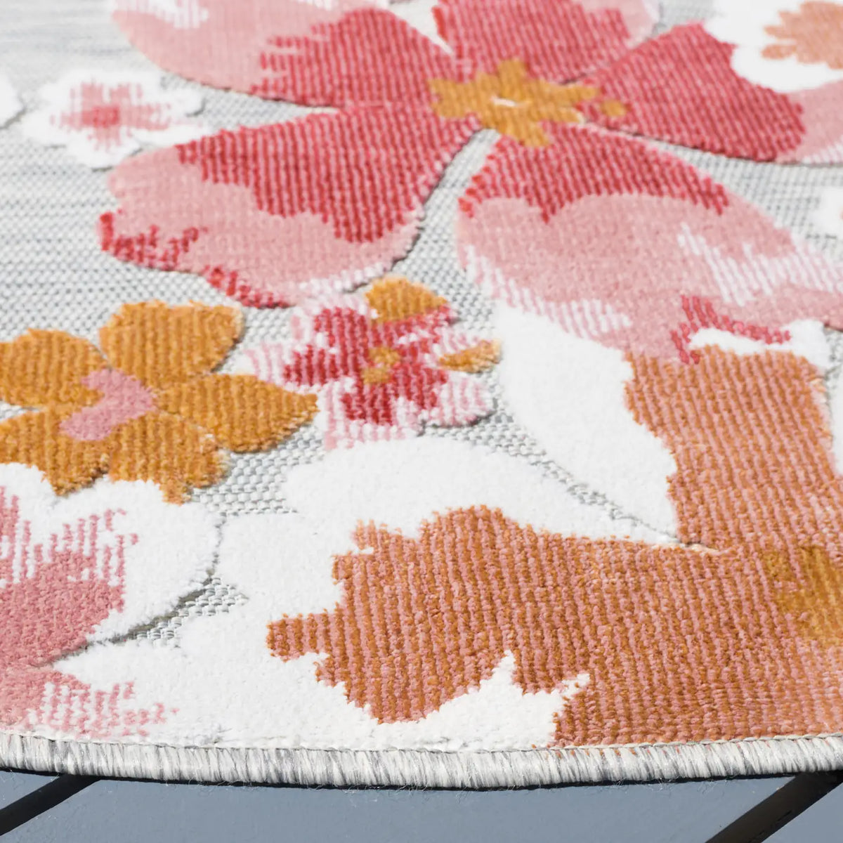 Safavieh Cabana 6'-5" x 6'-5" Rug in Grey / Rose
