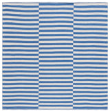 Safavieh Montauk 6'-0" x 6'-0" Rug in Ivory / Blue
