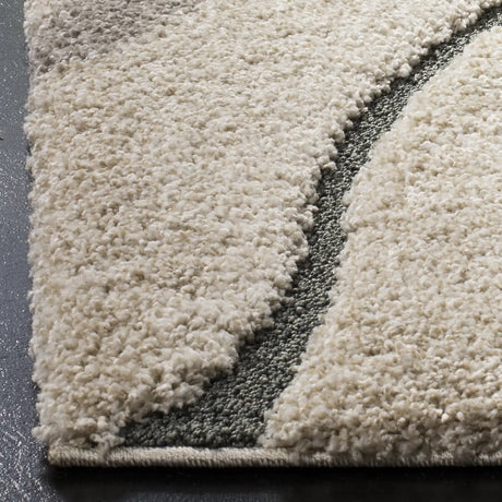 Safavieh Florida Shag 4'-0" x 6'-0" Rug in Cream / Light Blue