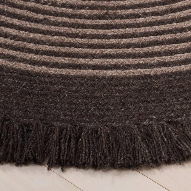 Safavieh Braided 5'-0" x 5'-0" Rug in Brown