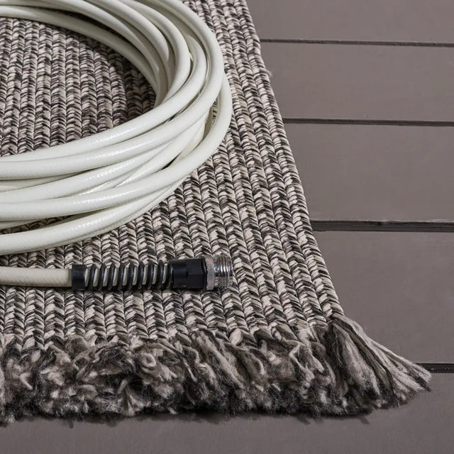 Safavieh Braided 300 5'-0" x 8'-0" Rug in Grey / Ivory