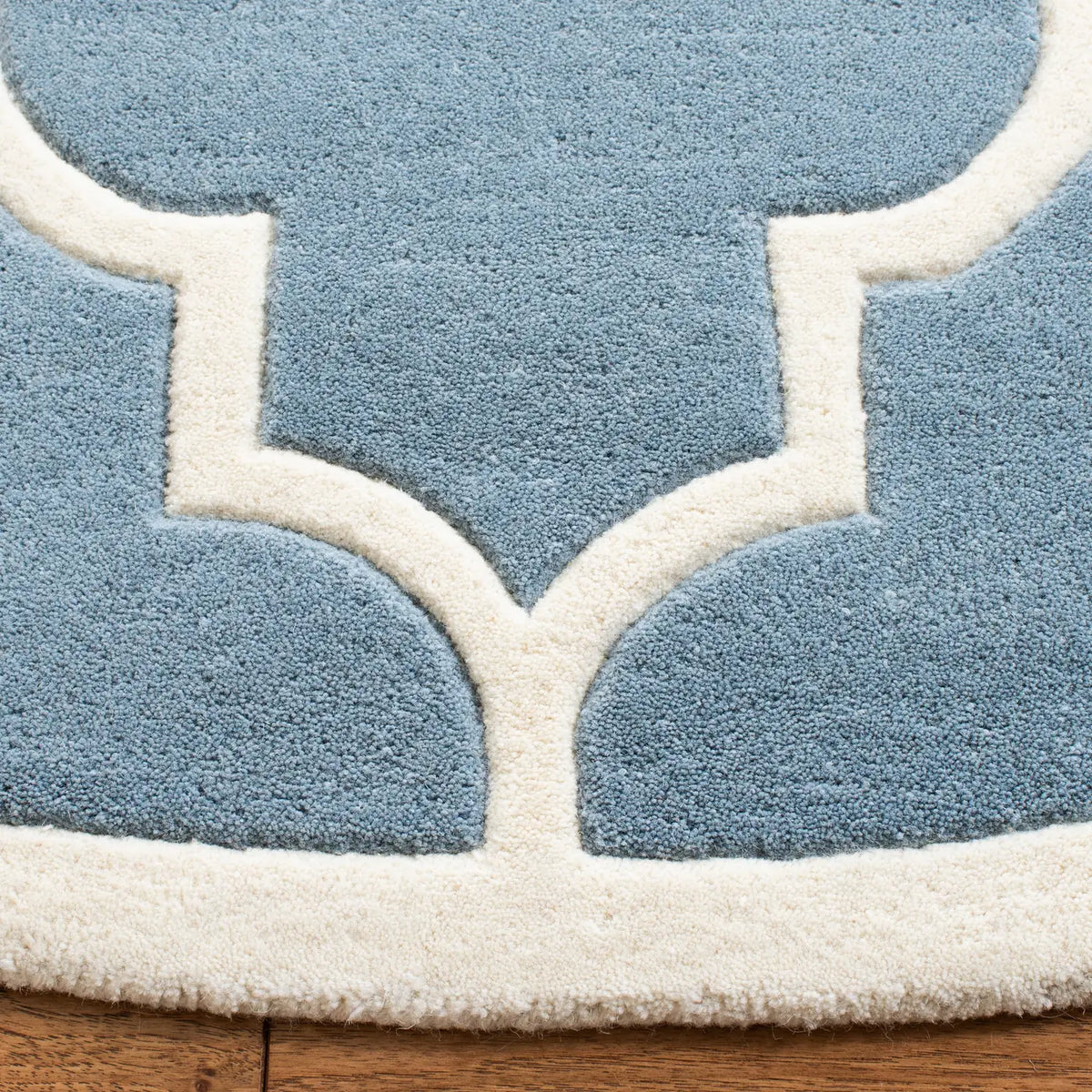 Safavieh Chatham 5'-0" x 5'-0" Rug in Blue / Ivory