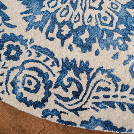 Safavieh Dip Dye 7'-0" x 7'-0" Rug in Blue / Ivory