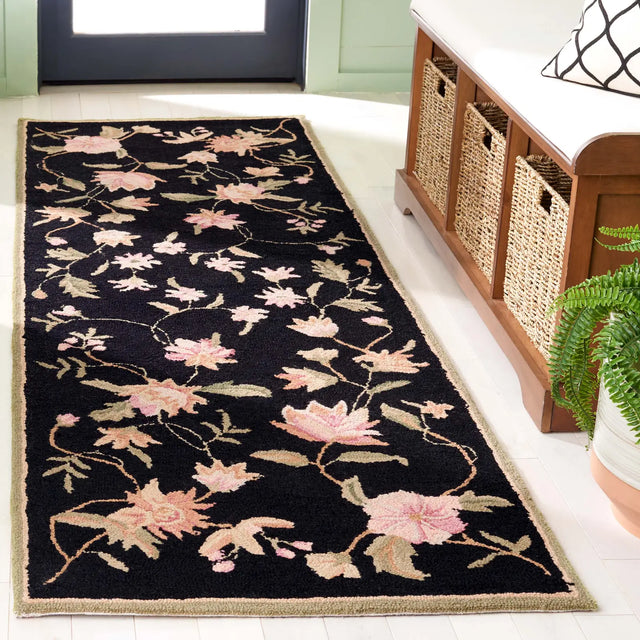 Safavieh Chelsea 2'-6" x 8'-0" Rug in Black