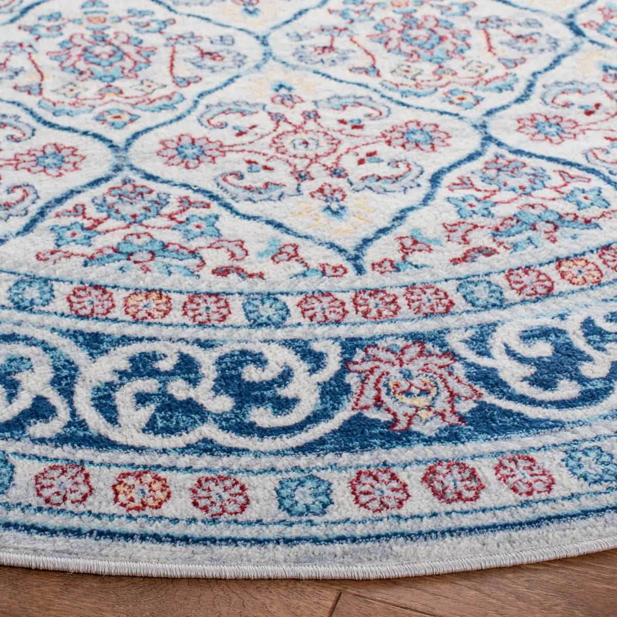 Safavieh Brentwood 6'-7" x 6'-7" Rug in Beige / Navy