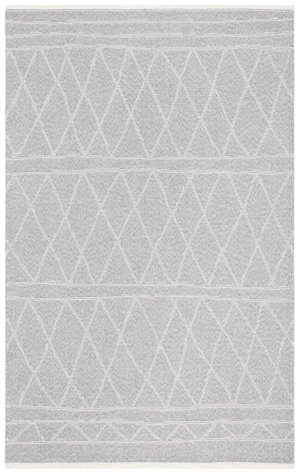 Safavieh Augustine 4'-5" x 6'-5" Rug in Grey / Ivory