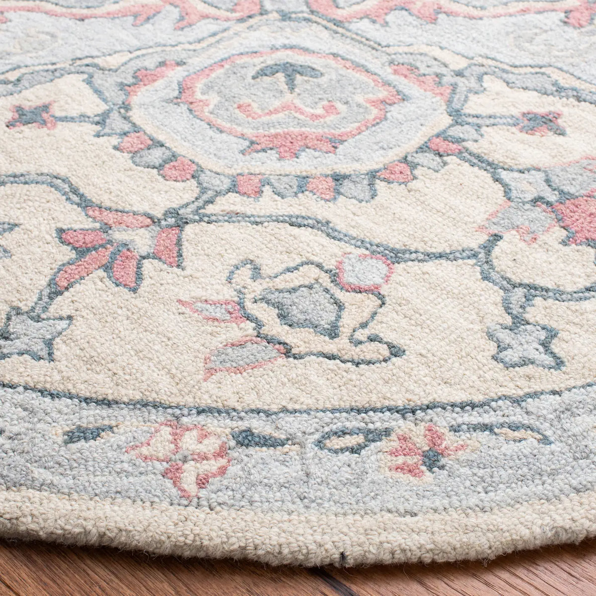 Safavieh Heritage 6'-0" x 6'-0" Rug in Beige / Blue