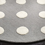Safavieh Safavieh Kids 5'-0" x 5'-0" Rug in Grey / Ivory