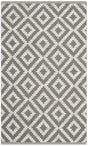 Safavieh Montauk 2'-3" x 3'-9" Rug in Grey / Ivory