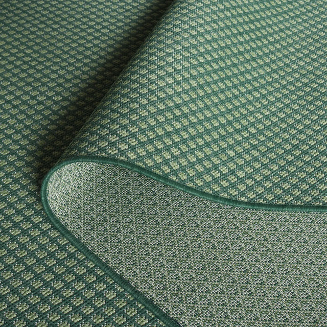Safavieh Terrace 800 4'-0" x 6'-0" Rug in Green / Ivory