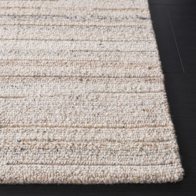 Safavieh Natura 4'-0" x 6'-0" Rug in Beige