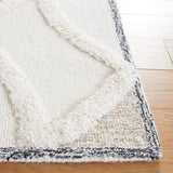 Safavieh Casablanca 4'-0" x 6'-0" Rug in Ivory / Brown